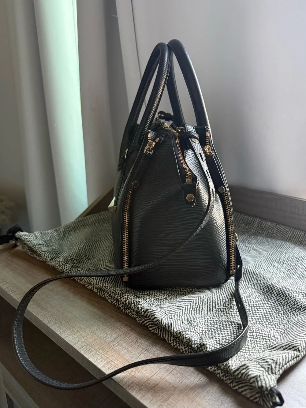 Rebecca Minkoff “Perry”, Black Structured Leather Satchel Handbag - Women Bags